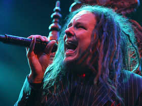 Jonathan Davis is tired of Korn